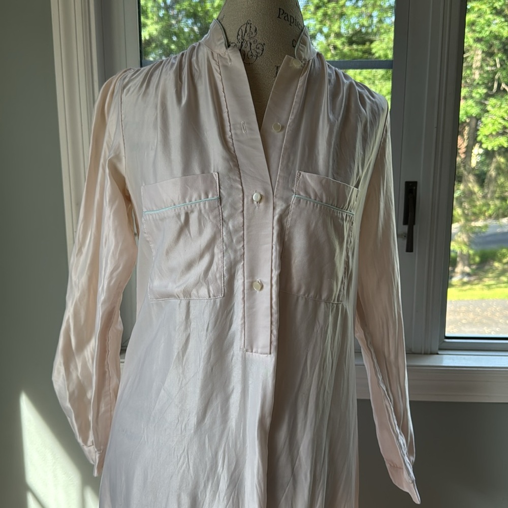 Vintage Character light pink blue trim long house dress nightgown SP‎